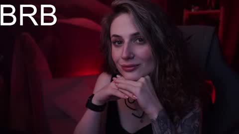 Snapshot of oliviamcclean chatting on November 23, 11:15 pm Liv online show from November 23, 11:15 pm