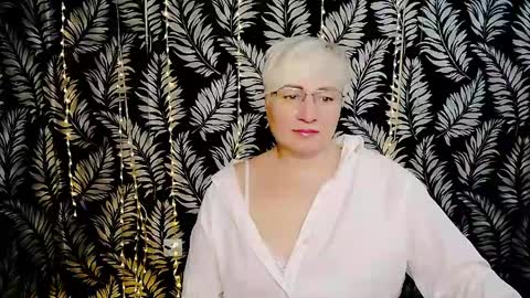Kelly online show from May 10, 10:31 am