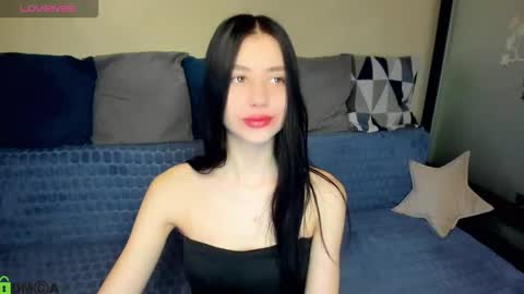 oliviarichi online show from March 30, 7:53 am