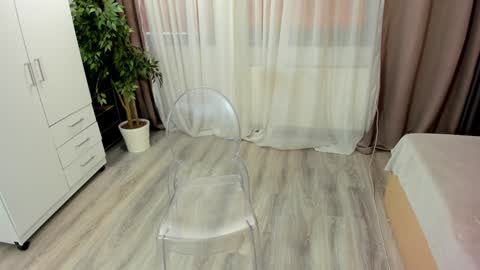 Snapshot of oliviarimes chatting on January 13, 7:00 am Alina online show from January 13, 7:00 am