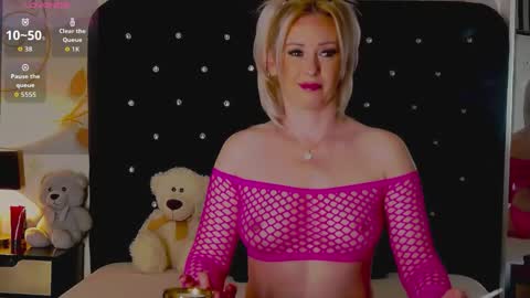 Olivia online show from April 16, 9:26 pm