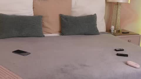 OliviaSway online show from November 16, 9:53 pm