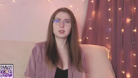 Kylie online show from April 14, 8:26 pm