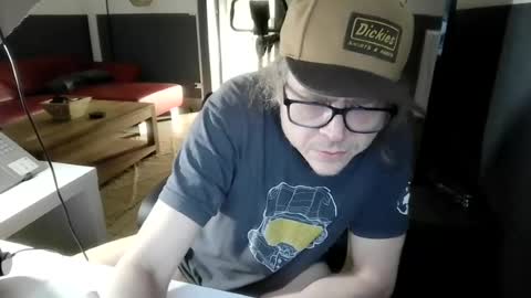 Snapshot of olivierlenaerts77 chatting on August 4, 6:21 pm olivierlenaerts77 online show from August 4, 6:21 pm