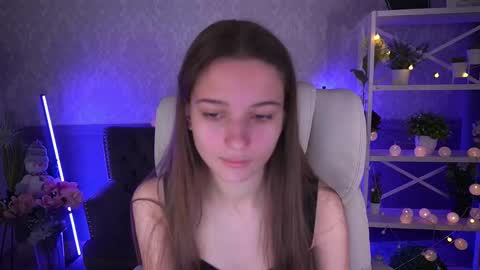 Snapshot of olivkablush chatting on December 19, 6:56 am Olivia online show from December 19, 6:56 am