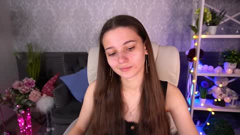 Snapshot of olivkablush chatting on January 8, 7:03 am Olivia online show from January 8, 7:03 am