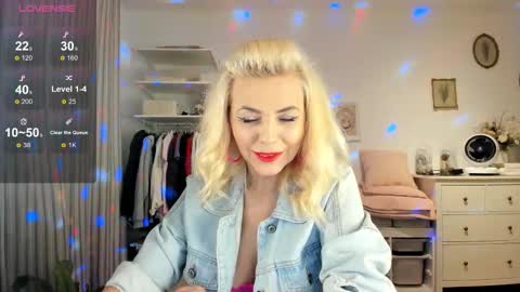 Snapshot of ollalla7 chatting on November 8, 6:51 pm ollalla7 online show from November 8, 6:51 pm