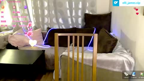 ollie_jamess online show from June 7, 9:29 pm