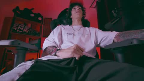     online show from April 6, 11:05 pm