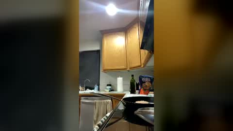 olohelohevibes online show from July 18, 11:58 am