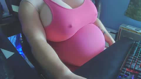 Snapshot of olorlando321 chatting on June 29, 1:33 pm Dani Pregna online show from June 29, 1:33 pm