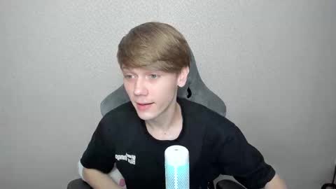 Oliver and Mira online show from February 26, 1:21 pm