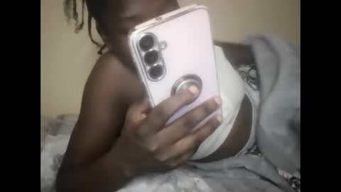 Snapshot of olwami4 chatting on May 20, 9:43 pm olwami4 online show from May 20, 9:43 pm