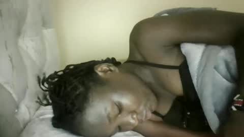 Snapshot of olwami4 chatting on June 10, 12:11 am olwami4 online show from June 10, 12:11 am