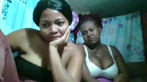 olyvienne90 online show from December 15, 2:16 am