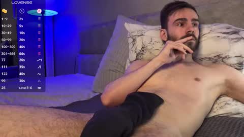 Snapshot of omgronnyy chatting on November 15, 1:47 am Mark cut 7.5 inches online show from November 15, 1:47 am