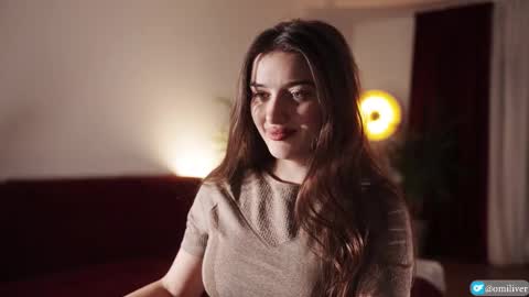 Snapshot of omiliver chatting on November 17, 6:35 pm or online show from November 17, 6:35 pm