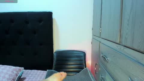 Snapshot of on_tefa chatting on July 8, 10:14 pm Violette online show from July 8, 10:14 pm