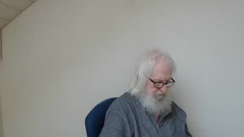 Somewhere over the rainbow online show from February 28, 7:31 am