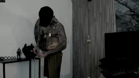     ... online show from February 25, 7:56 pm