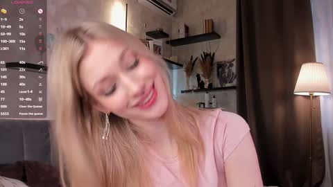 Snapshot of one_1ove chatting on November 20, 7:19 am Ana online show from November 20, 7:19 am