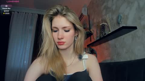 Ana online show from December 21, 8:32 am