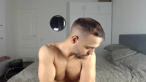 onebestlover online show from October 22, 10:04 am