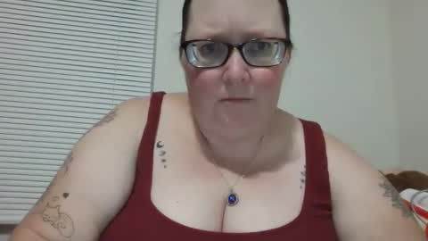 Snapshot of onedaffodil84 chatting on February 14, 6:02 am Pixie online show from February 14, 6:02 am