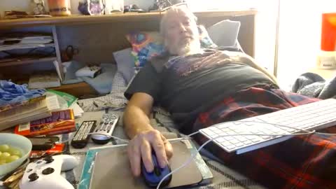 Snapshot of onemattu chatting on October 25, 3:47 am Mattu online show from October 25, 3:47 am