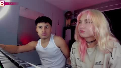 Snapshot of onemore_cum chatting on March 9, 9:14 pm YIN MIGUEL online show from March 9, 9:14 pm