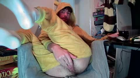 Snapshot of onesieboyx chatting on March 31, 1:11 pm onesieboyx online show from March 31, 1:11 pm