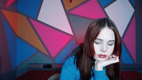 onessandra online show from November 20, 6:57 am