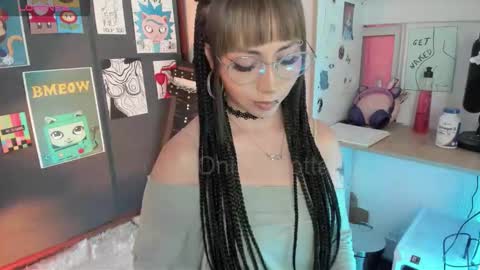 oni_dakotta online show from December 2, 4:13 pm