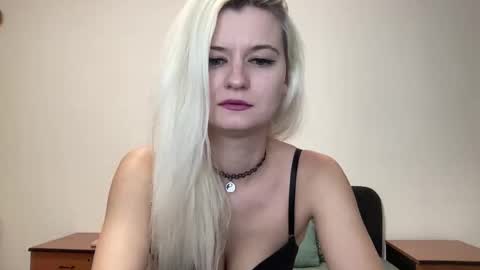 Snapshot of onika_cox chatting on September 9, 11:15 pm Onika online show from September 9, 11:15 pm