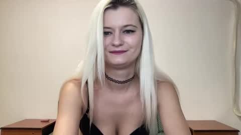Snapshot of onika_cox chatting on September 16, 9:16 pm Onika online show from September 16, 9:16 pm