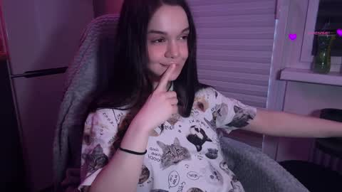 May  I am your cute succubus  online show from March 12, 7:47 am