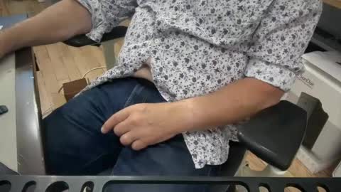 onlocationnyc online show from September 20, 2:18 pm