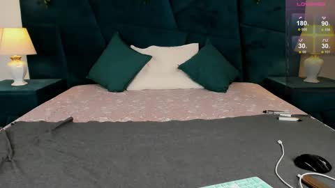 Snapshot of only_eric chatting on November 22, 5:12 pm Erick online show from November 22, 5:12 pm