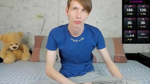 Snapshot of only_eric chatting on February 13, 4:14 pm Erick online show from February 13, 4:14 pm