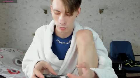 Erick  online show from March 26, 7:14 am