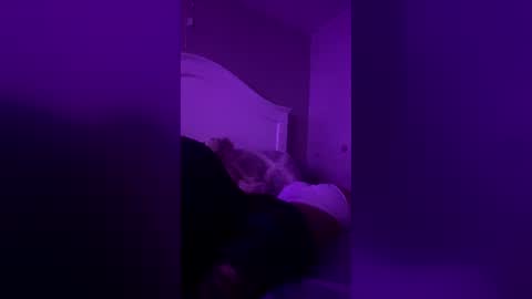 Snapshot of onlybellalove chatting on June 22, 3:19 am bellalove online show from June 22, 3:19 am
