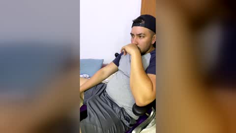 Snapshot of onlyfree_sexx chatting on May 24, 3:55 am Sebastian online show from May 24, 3:55 am