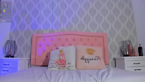 Only online show from November 7, 9:15 pm