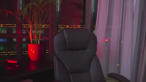 Nicolle online show from January 8, 10:48 pm