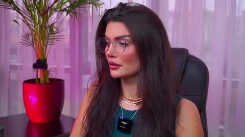 Nicolle online show from October 2, 2:24 pm