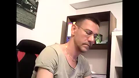 onlyprivate m35 online show from April 21, 9:04 am