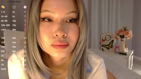 Snapshot of onlysiriusx chatting on February 15, 9:00 pm Sirius online show from February 15, 9:00 pm