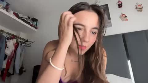 PAREJA LATINA JOVEN MUY CACHONDOS online show from July 27, 9:00 pm