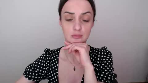 onlyvika online show from May 17, 2:35 pm