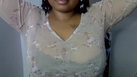 Snapshot of onlyyhazelbrown chatting on November 7, 10:15 am Patience online show from November 7, 10:15 am